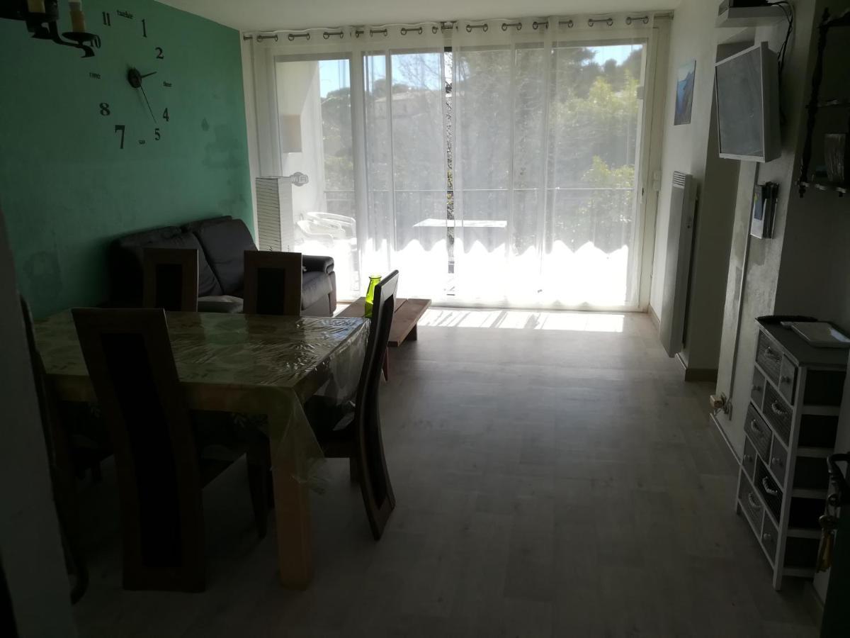 Appartement Classe 3 Etoiles Au 1Er Etage D'Une Maison Avec Jardin Dans Un Quartier Calme Кавалер-сюр-Мер Экстерьер фото