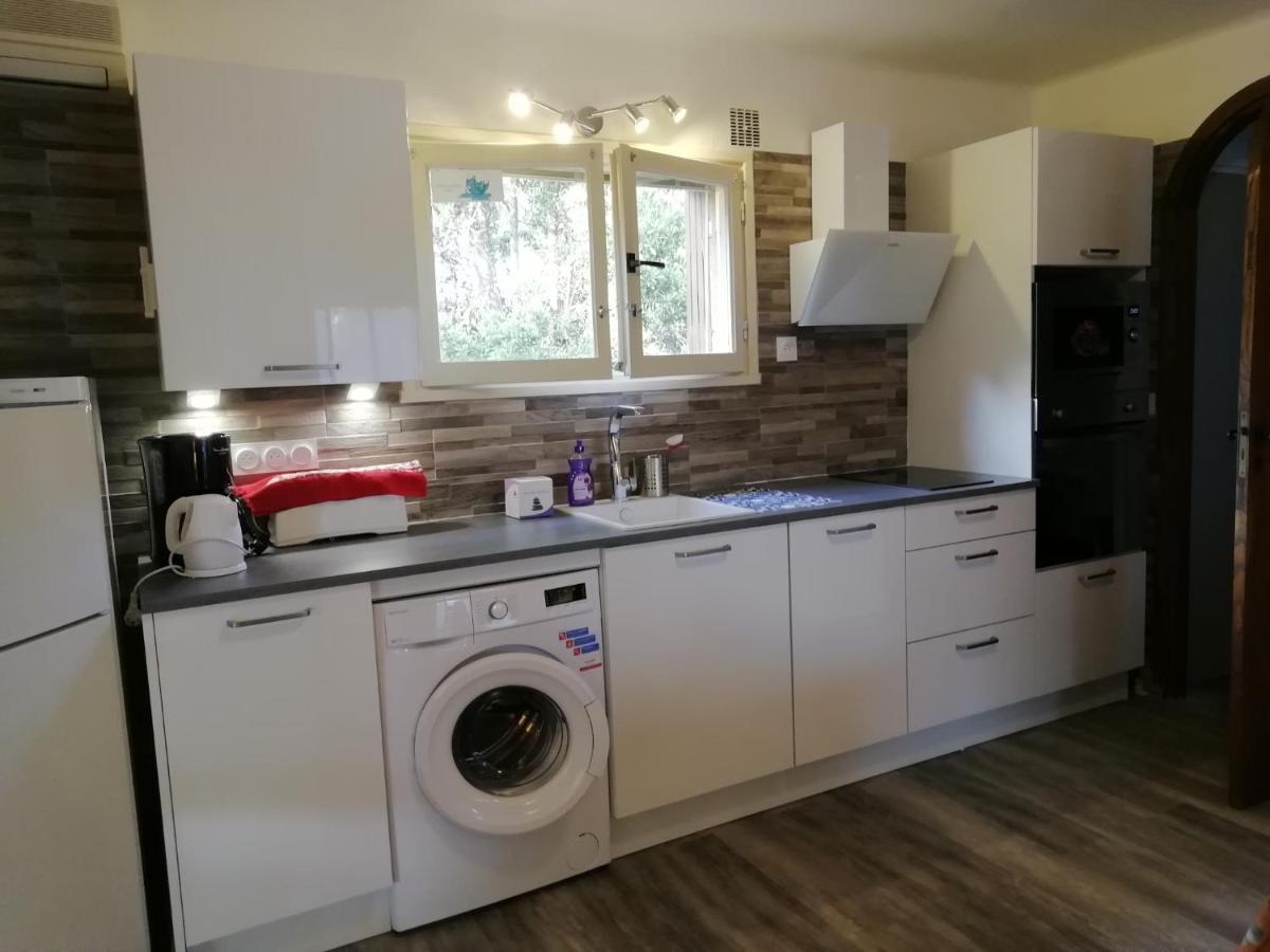 Appartement Classe 3 Etoiles Au 1Er Etage D'Une Maison Avec Jardin Dans Un Quartier Calme Кавалер-сюр-Мер Экстерьер фото
